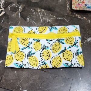 LEMON PRINT COSMETIC BAG